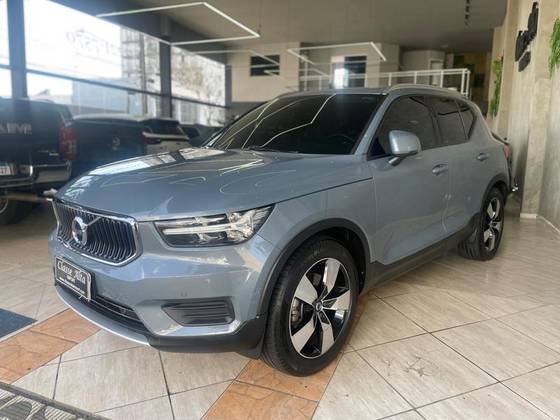 VOLVO XC40 2.0 T4 GASOLINA MOMENTUM GEARTRONIC